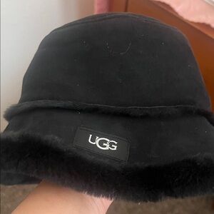 UGG Classic Black Fleece Bucket Hat